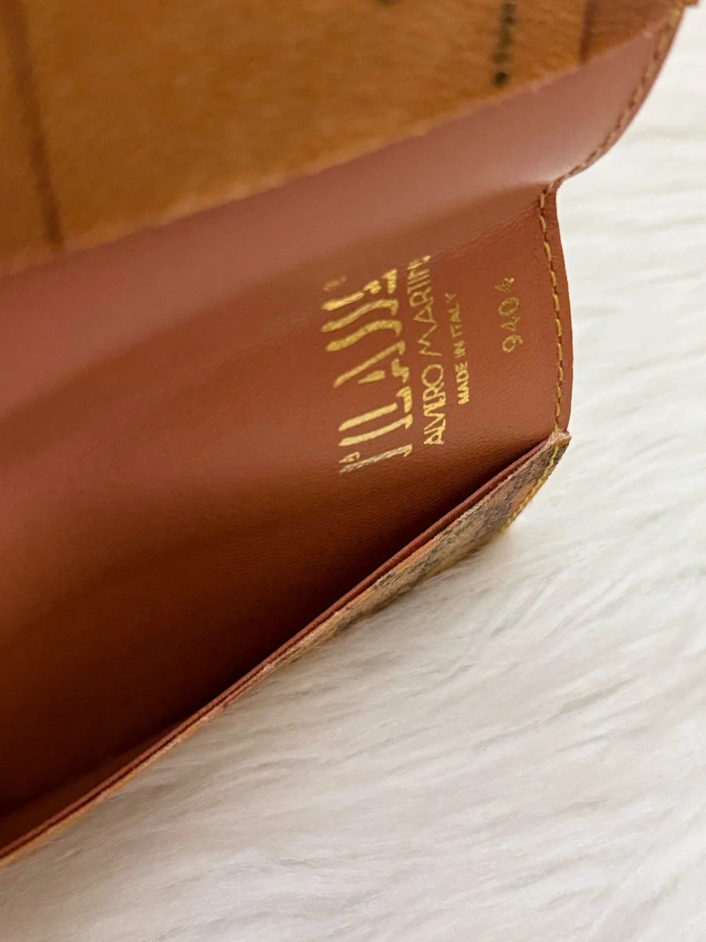 ALVIERO MARTINI - PRIMA CLASSE BROWN TAN PVC LEATHER BIFOLD PASSPORT WALLET